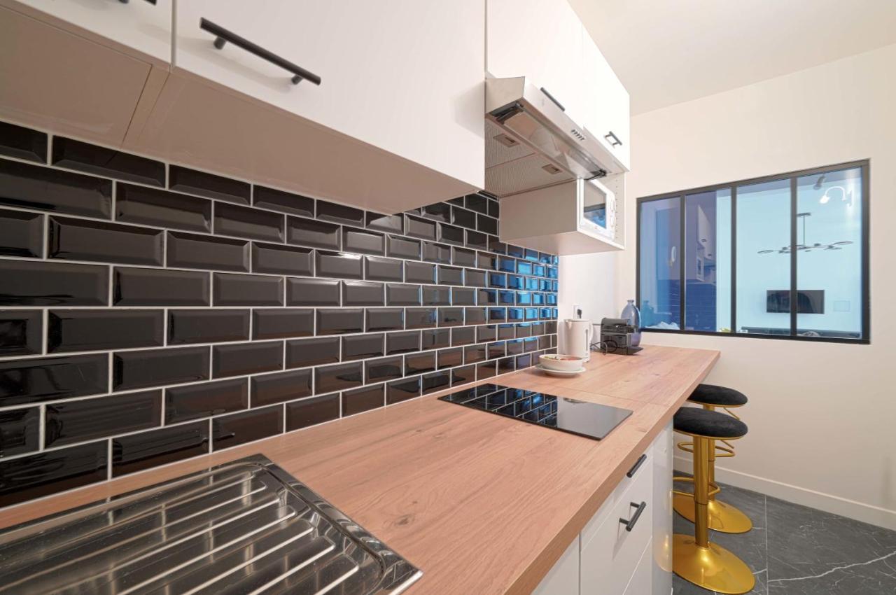 Modern Large Studio Apartment For 3 Paris Bagian luar foto