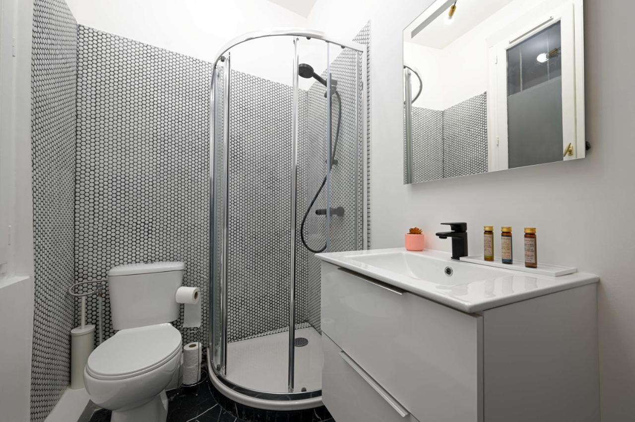 Modern Large Studio Apartment For 3 Paris Bagian luar foto